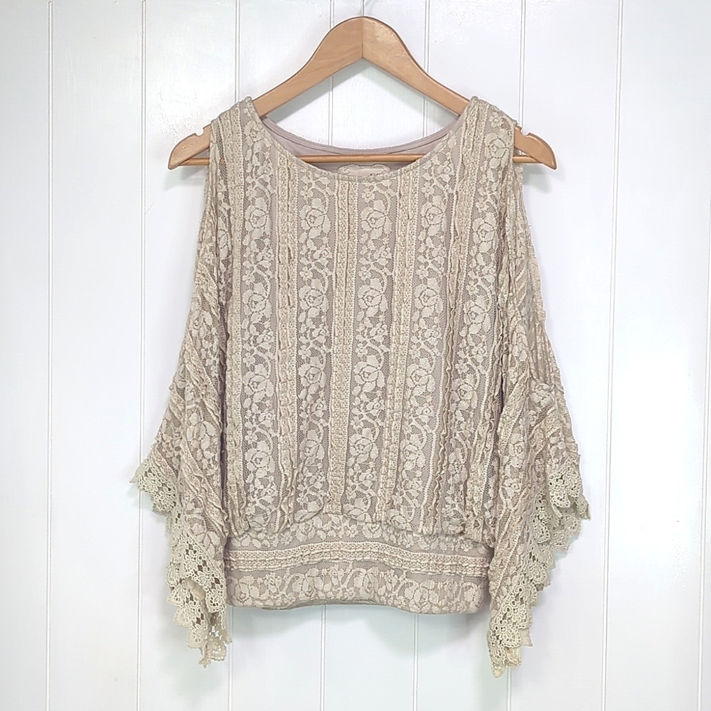 A'Reve Cream Lace Top